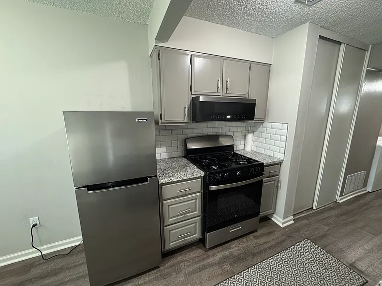 255 N Michigan St #71 — Photo 6