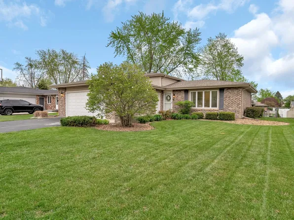 509 S Rathje Rd, Peotone, IL 60468