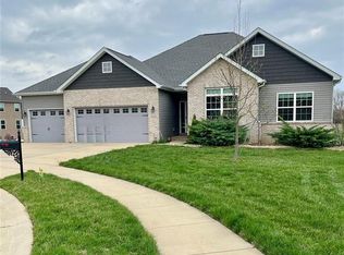 7001 Windstar Ct, O'Fallon, IL 62269