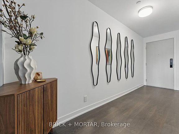 3rd image of 1 Hillsdale Ave W #406