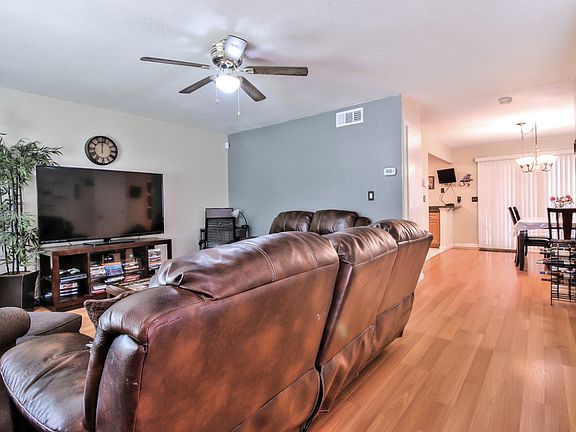 3rd image of 602 Cedargate Ln