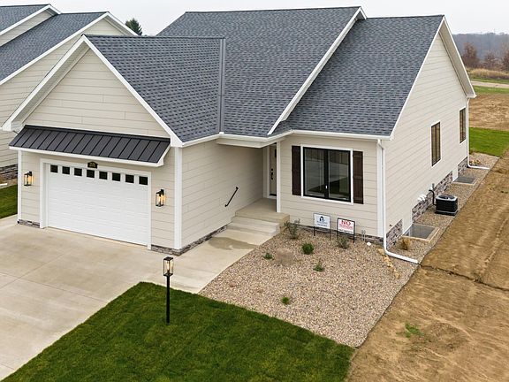 2nd image of 2560 Noellyn Dr