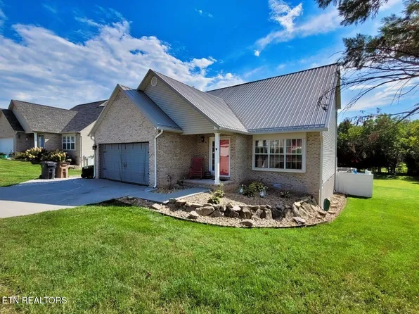 1217 Quiet Brook Ln, Knoxville, TN 37914
