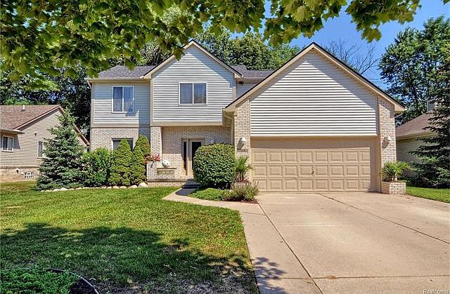 1st image of 7968 W Oakland Manor Dr