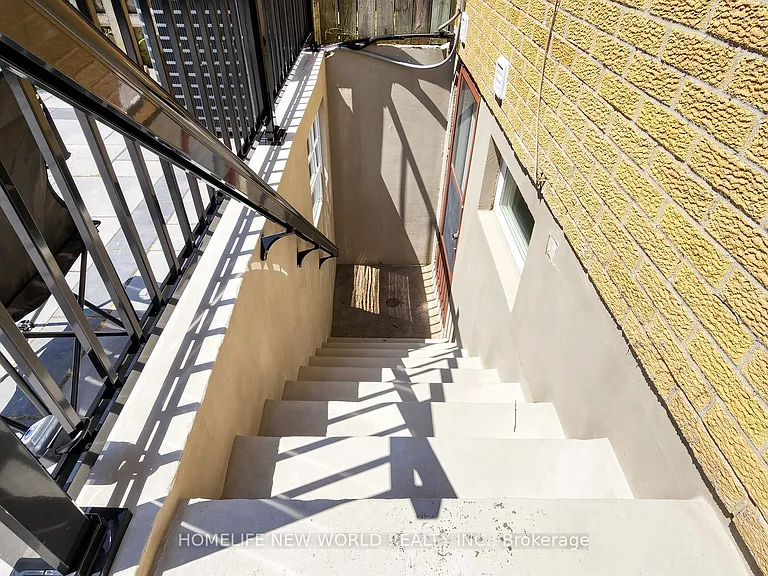 29 Charnwood Pl #BASEMENT — Photo 15