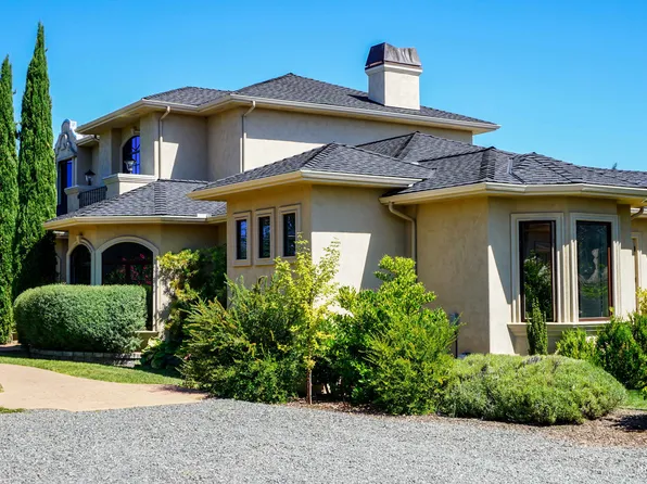 974 Carpenter Hill Rd, Medford, OR 97501