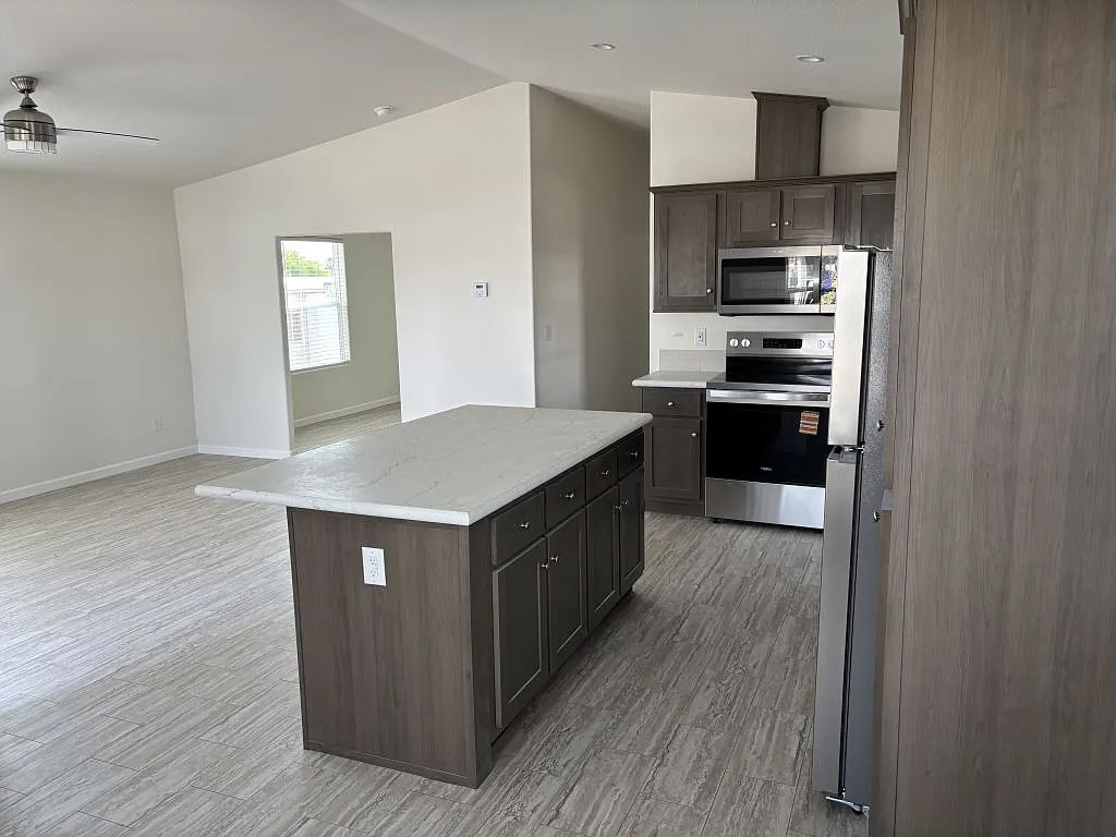 2 bed, 2.0 bath, 1216 sqft, $1,249 — Photo 4