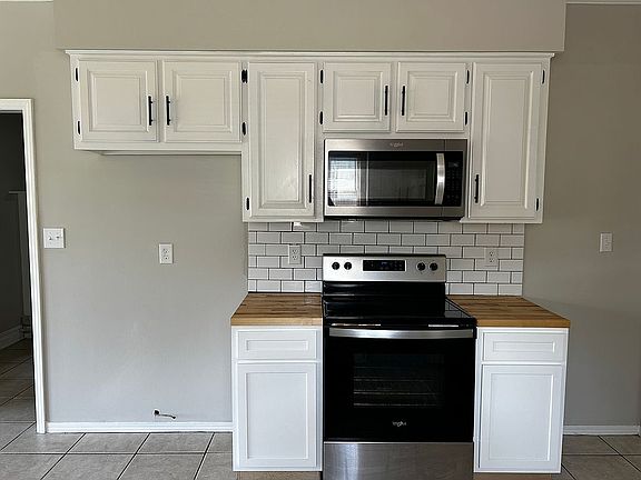 4th image of 571 Charles V St