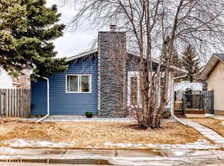 707 NW Malvern Dr NE, Calgary, AB T2A5P9