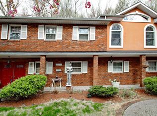 11 Brown Cir, Paramus, NJ 07652