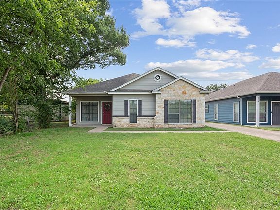 3rd image of 200 Garden Dr