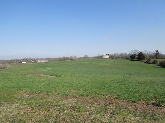 2nd image of 420 Sparrow Ln