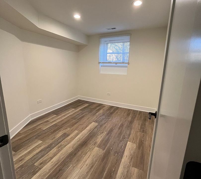1st image of 126 Main St APT 1