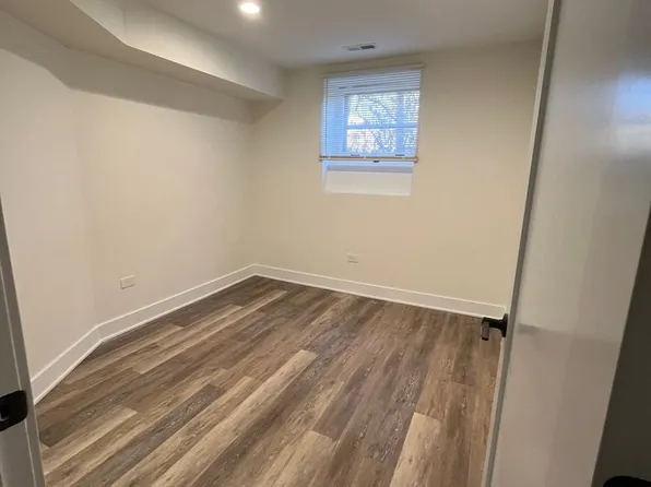 126 Main St APT 1, Evanston, IL 60202