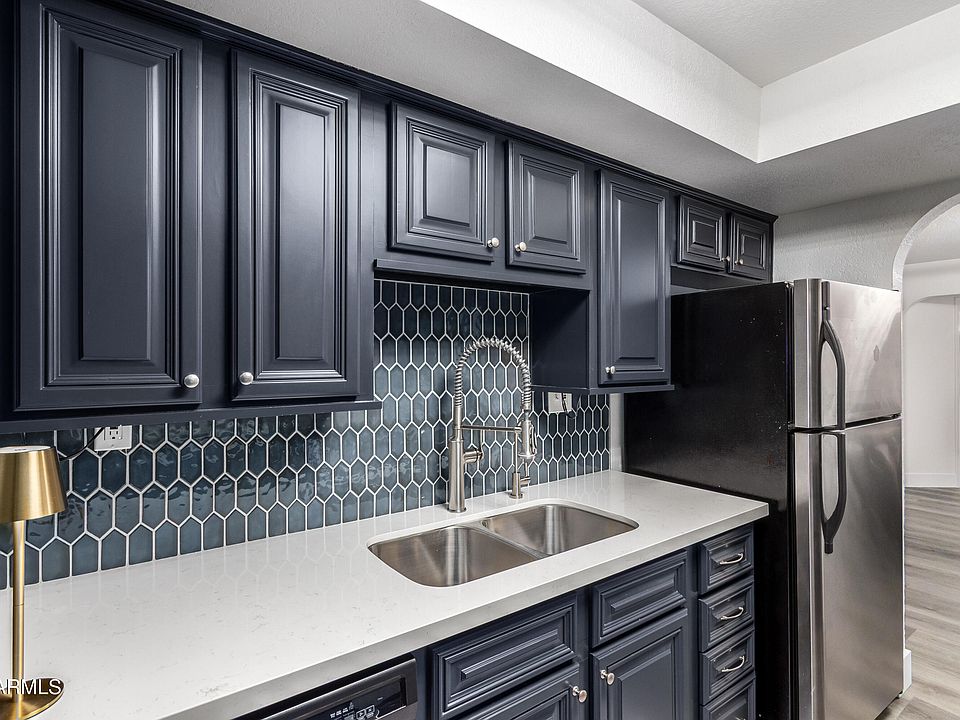 3825 E Camelback Rd UNIT 207, Phoenix, AZ 85018 | Zillow