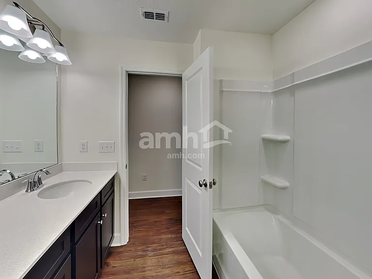 1131 Walden Pond Dr — Photo 25
