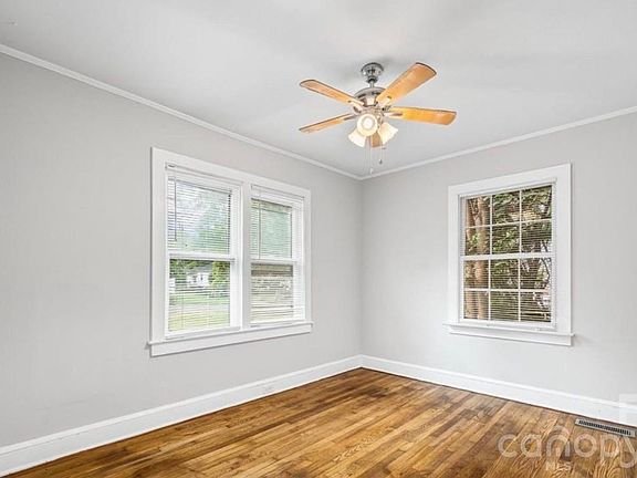 5th image of 1321 Eisenhower Rd