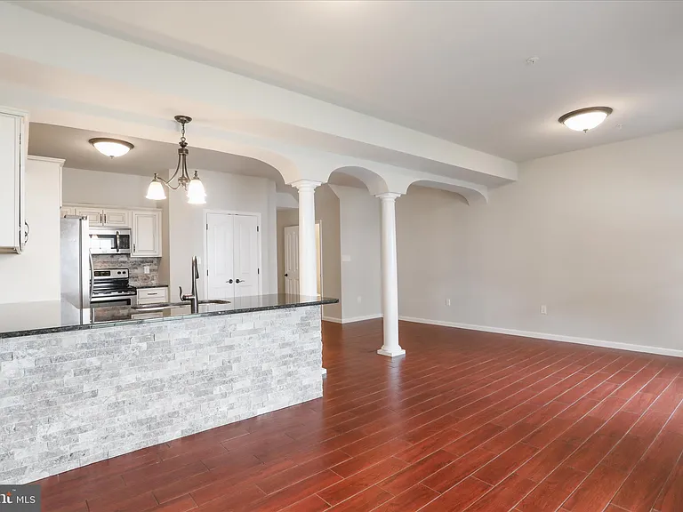 20 Delano Dr — Photo 12
