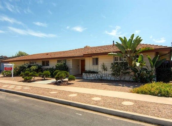 2nd image of 5751 Del Cerro Blvd
