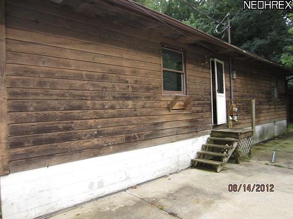 3rd image of 23761 Parkwood Dr