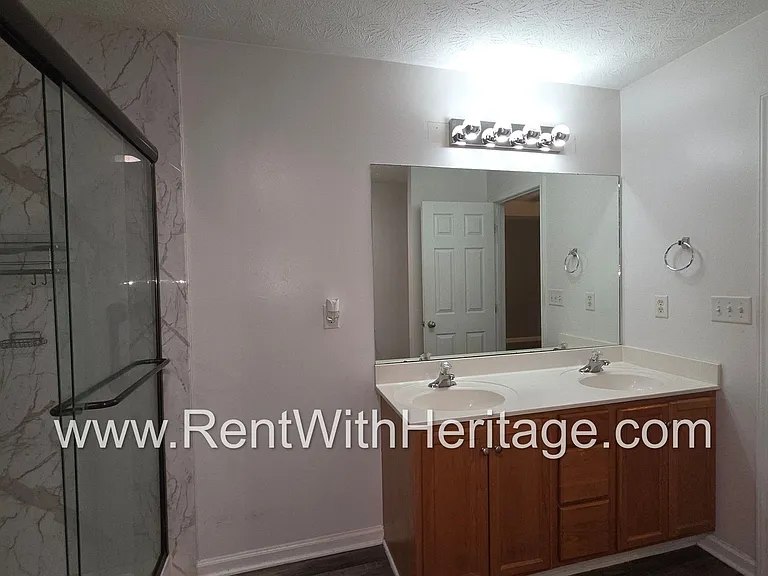 1550 Cedar Hl — Photo 30