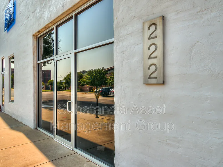 222 E Main St #B — Photo 31