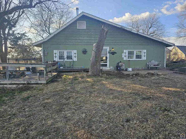 3240 162nd St, Valley Falls, KS 66419