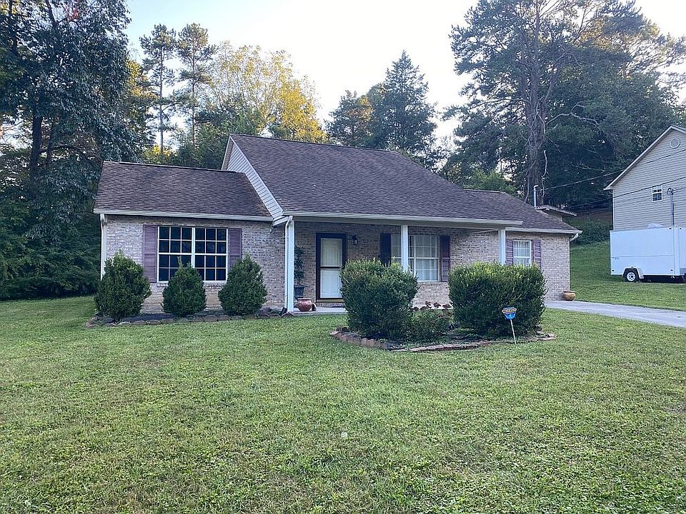 1st image of 2912 Aralia Ln