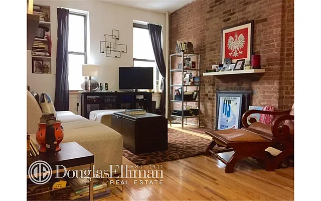 Rented by Douglas Elliman | media 25