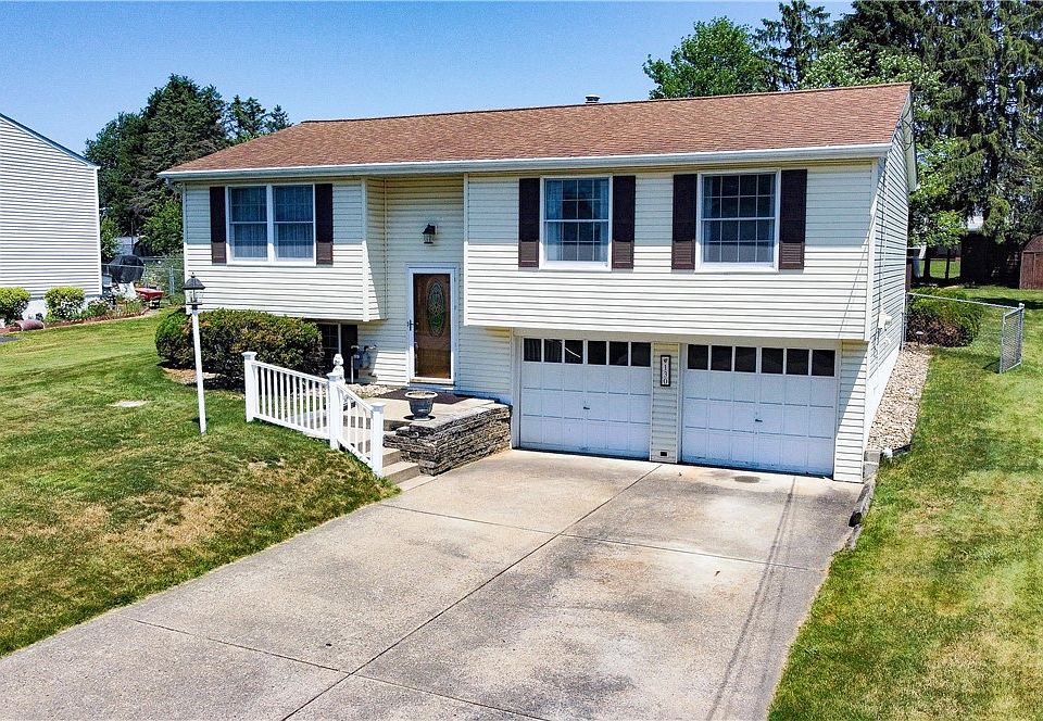 1st image of 130 Oberlin Dr