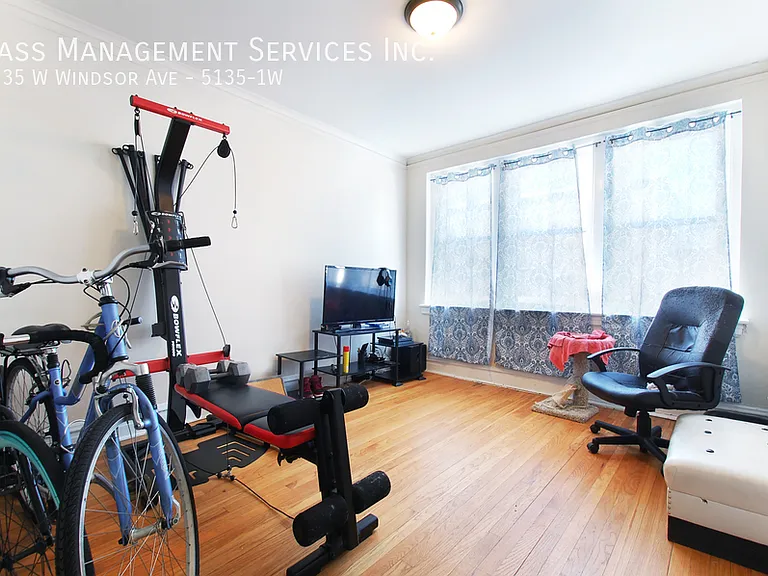 5135 W Windsor Ave #1W — Photo 2