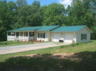 196 Twin Lakes Dr, Eden, NC 27288