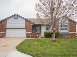 623 N Worthington Pl, Andover, KS 67002