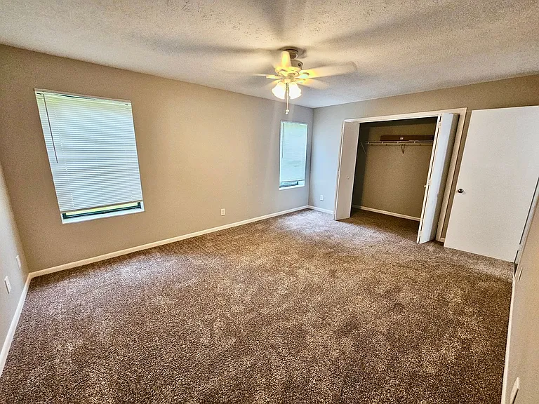 Castle Terrace Apartments — Photo 6