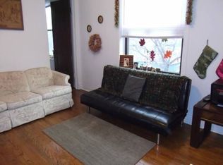 1950 W Belle Plaine Ave, Chicago, IL 60613