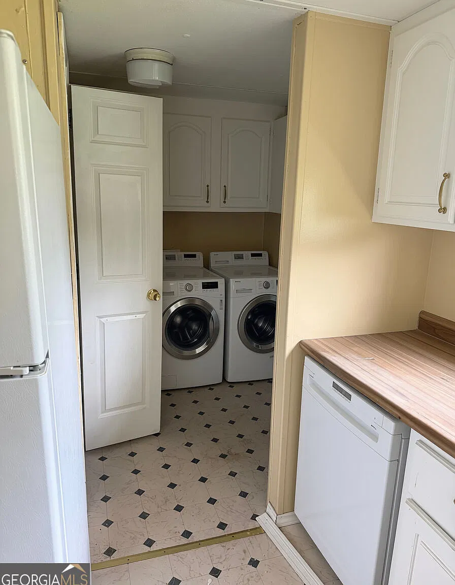 3 bed, 2.0 bath, 1500 sqft, $1,100 — Photo 4
