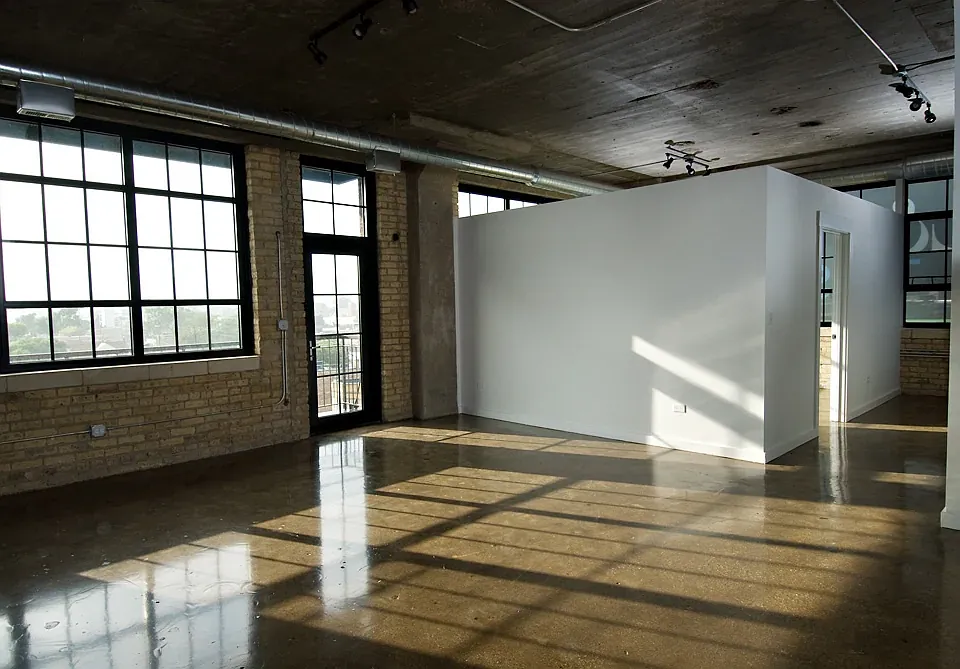 2625 W Washington Blvd #303