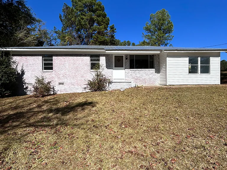 303 Kentucky Ave — Photo 1