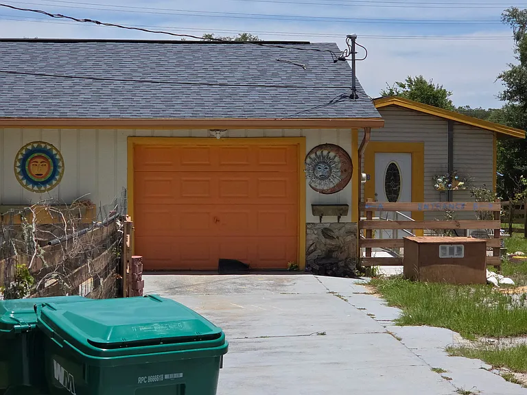 1711 N Croft Ave — Photo 3