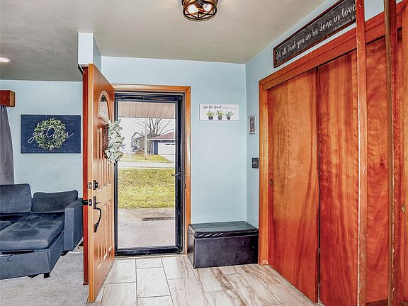 5th image of 505 W Jasper St
