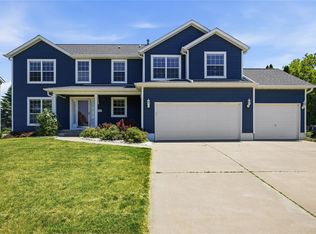 7916 Gray Fox Dr NE, Cedar Rapids, IA 52402