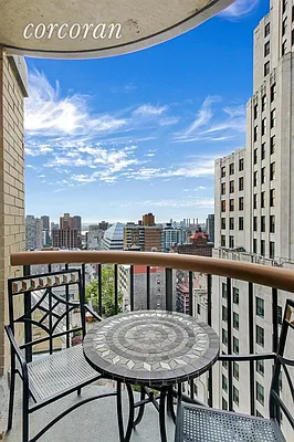 Rented by Corcoran | media 18