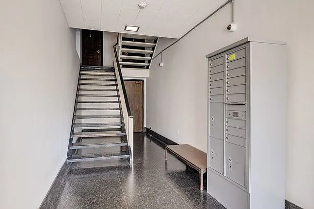 2000 Greenwich St #9 — Photo 6