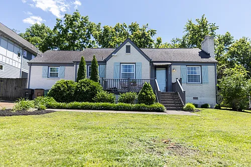 2402 Carter Ave Photo 1
