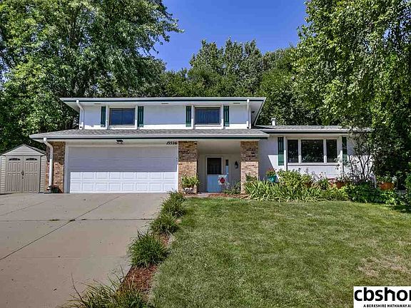 3rd image of 15526 Howard Cir