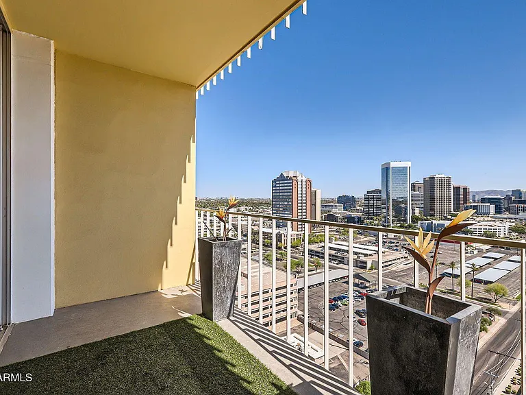 207 W Clarendon Ave #G18 — Photo 12