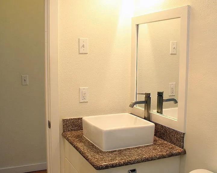 9222 N Lombard St — Photo 19
