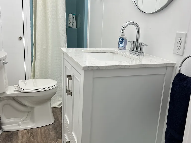 70 E Grand Ave #113 — Photo 8