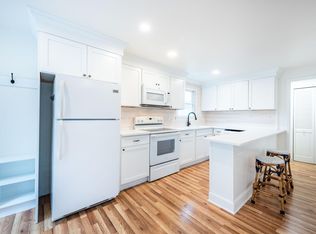 47 Edgewood Rd #B, Pt Washington, NY 11050