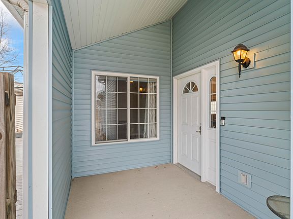 4th image of 1506 Aster Ave